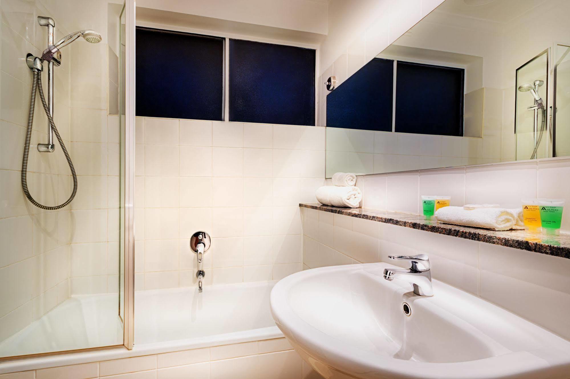 Crest On Barkly Serviced Apartments Melbourne City Exterior foto